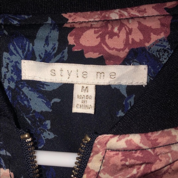 zip up floral silk jacket - Picture 3 of 3